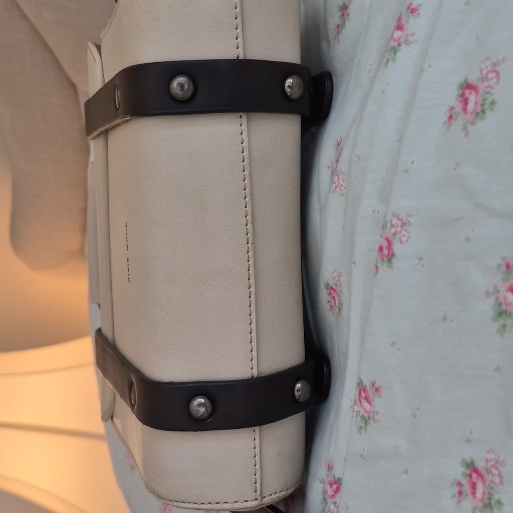 Pixie Mood Steph Vegan Leather beige/red Top Handle Boxy Crossbody Shoulder Bag - Picture 6 of 16